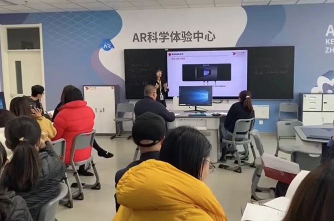 青岛西海岸新区五台山路小学：让每个学生感受科技的力量