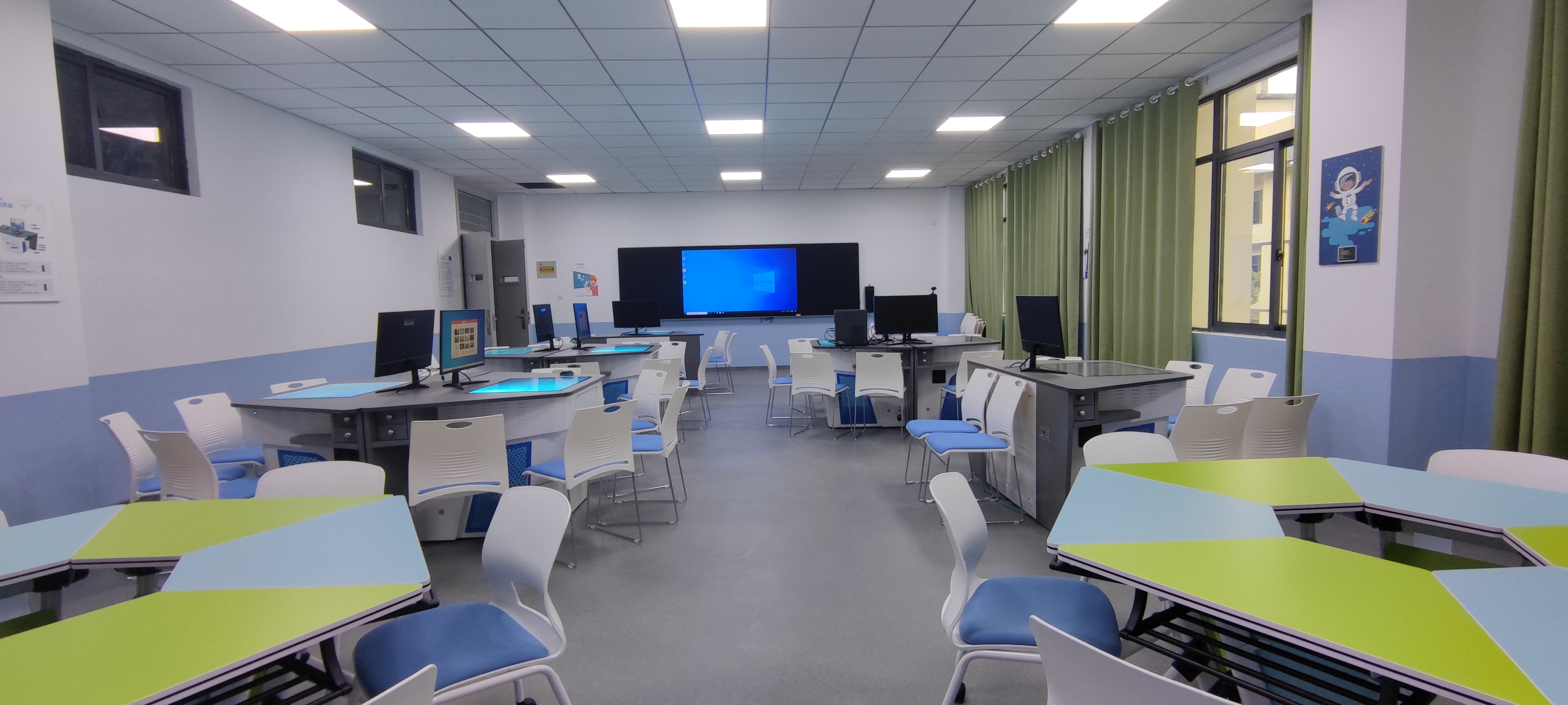 3月9日，扬之小学AR智慧实验室胜利交付，讯飞幻境携手宣城11所中小学按下智慧教育“加速键”！