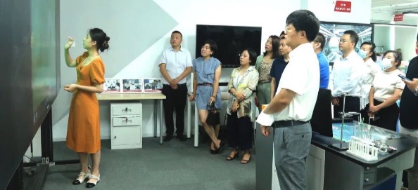 北京市海淀区科协及羊坊店科普教育联盟到访讯飞幻境总部
